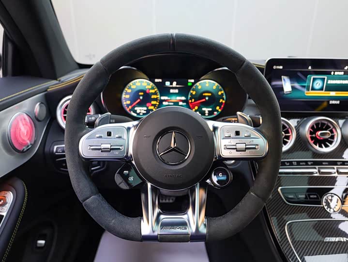 Фото 11 - Mercedes-Benz C-Class AMG