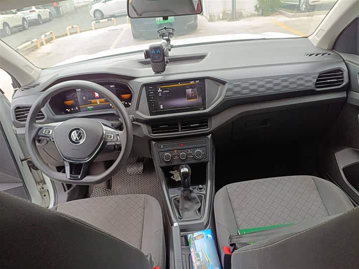 Фото 13 - Volkswagen T-Cross