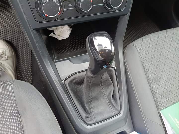 Фото 7 - Volkswagen T-Cross