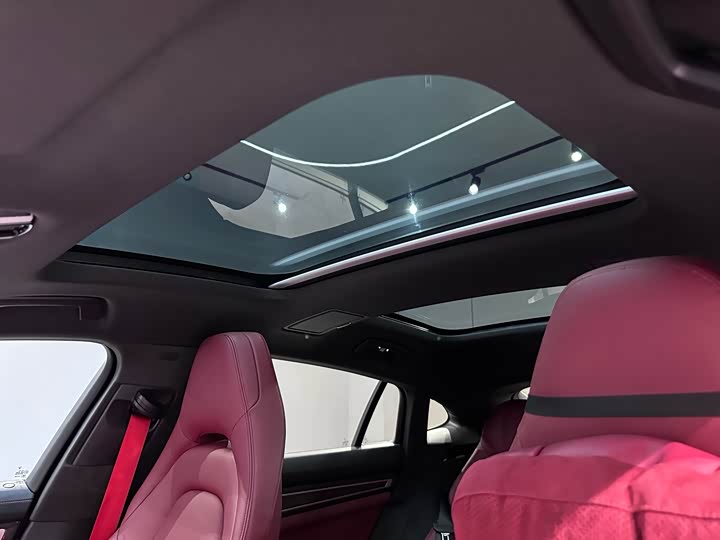 Фото 16 - Porsche Panamera