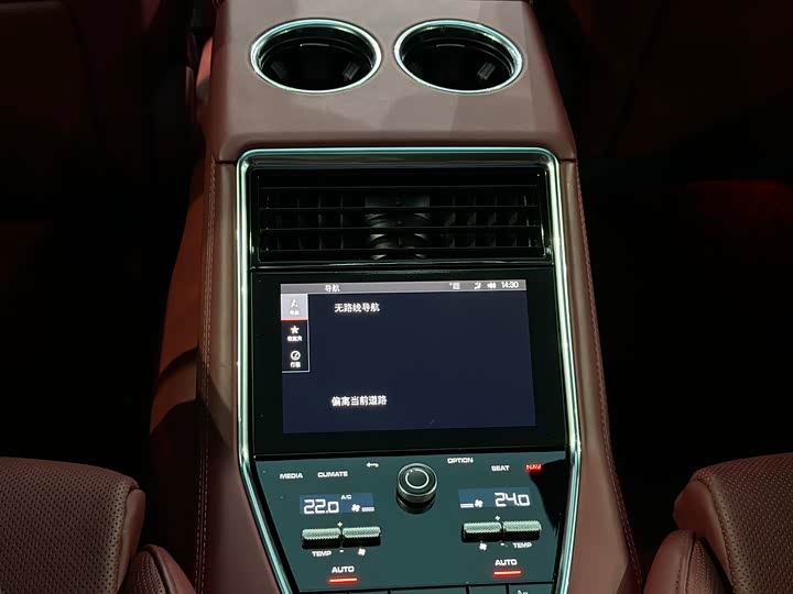 Фото 22 - Porsche Panamera