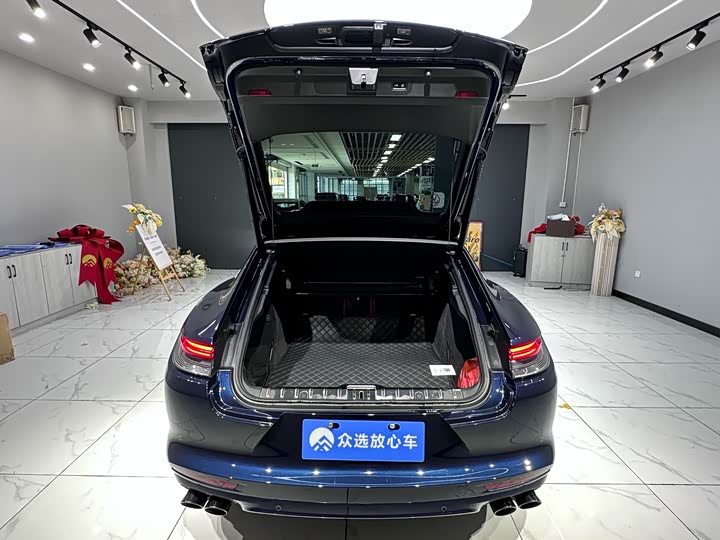 Фото 24 - Porsche Panamera