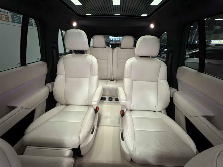 Фото 10 - LiXiang L9