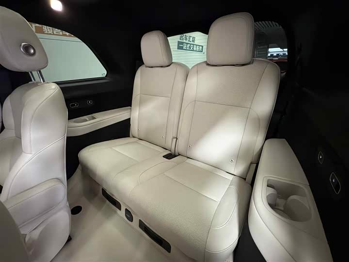 Фото 14 - LiXiang L9