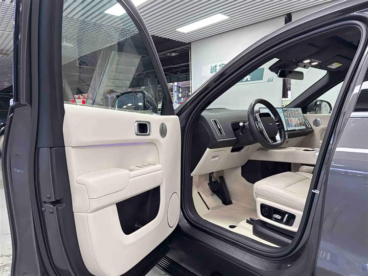 Фото 16 - LiXiang L9