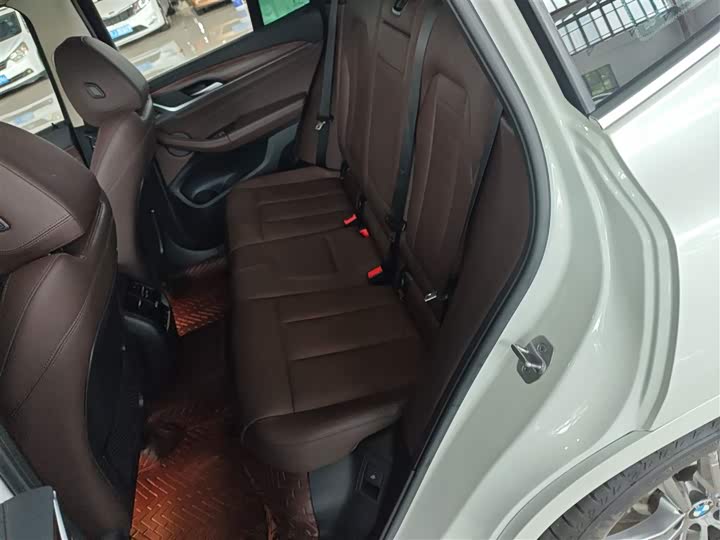 Фото 14 - BMW X3