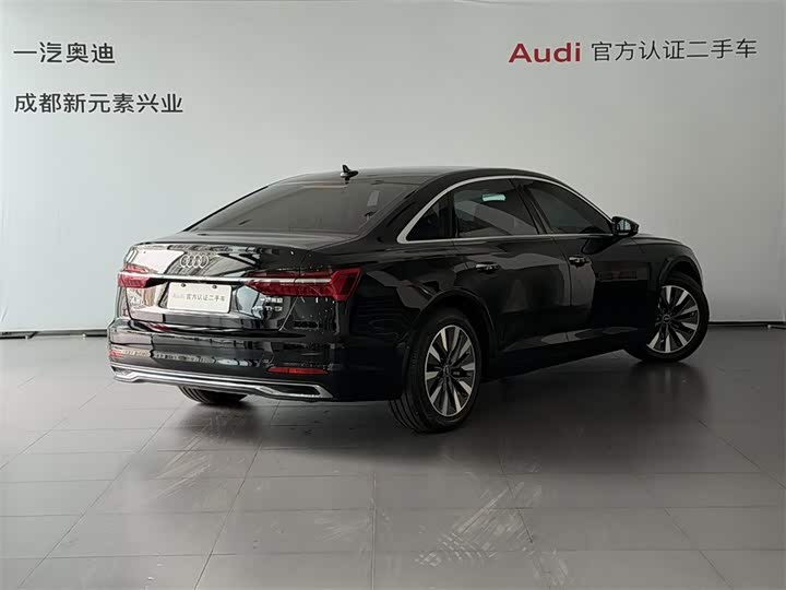 Фото 4 - Audi A6L