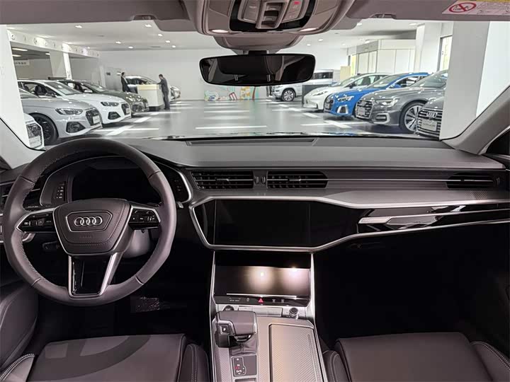 Фото 6 - Audi A6L