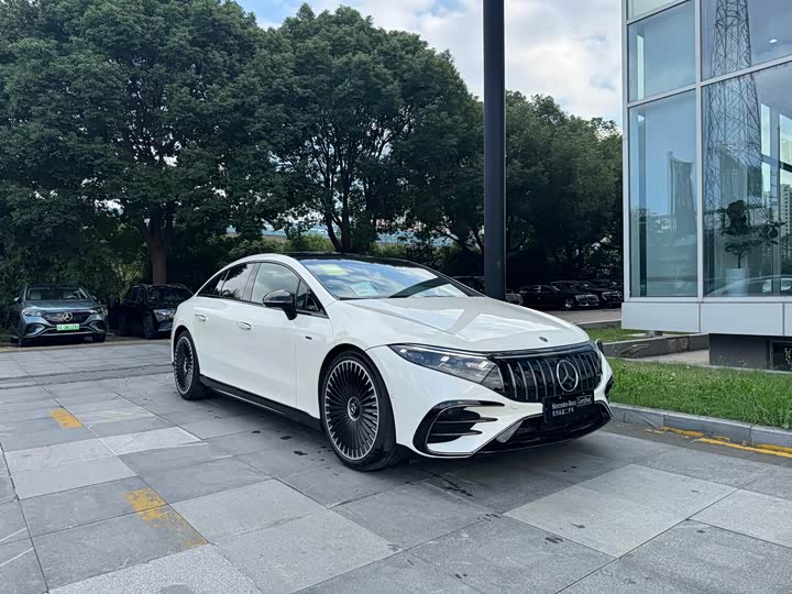 Фото 3 - Mercedes-Benz EQS AMG