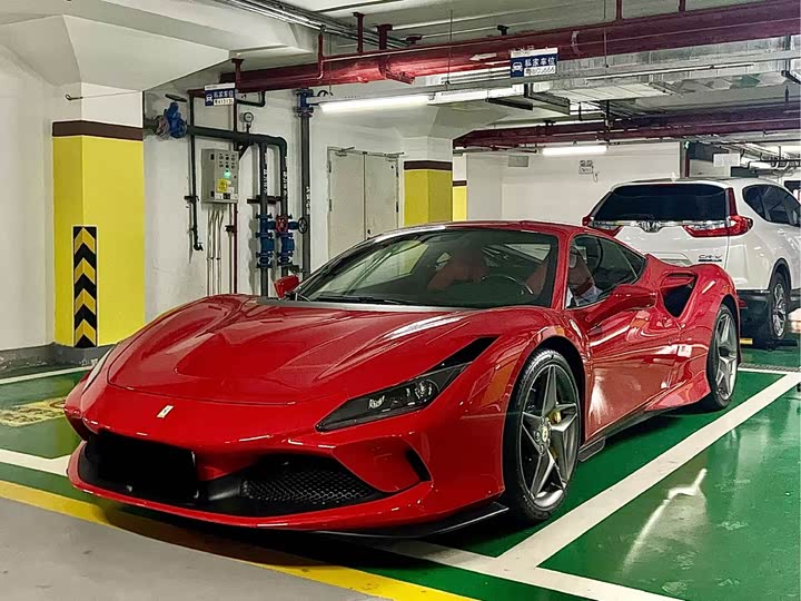 Фото 1 - Ferrari F8