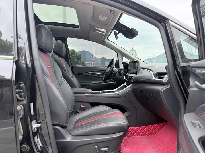 Фото 10 - Maxus G50