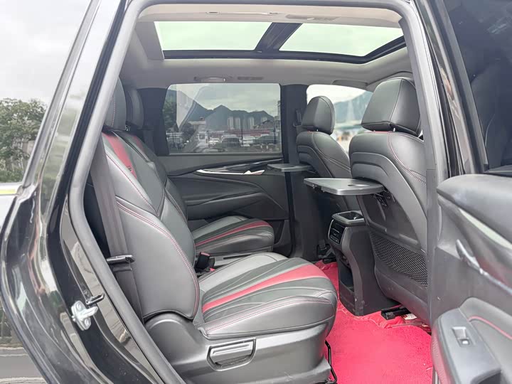 Фото 12 - Maxus G50