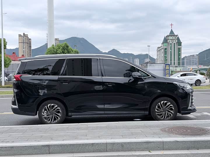 Фото 17 - Maxus G50