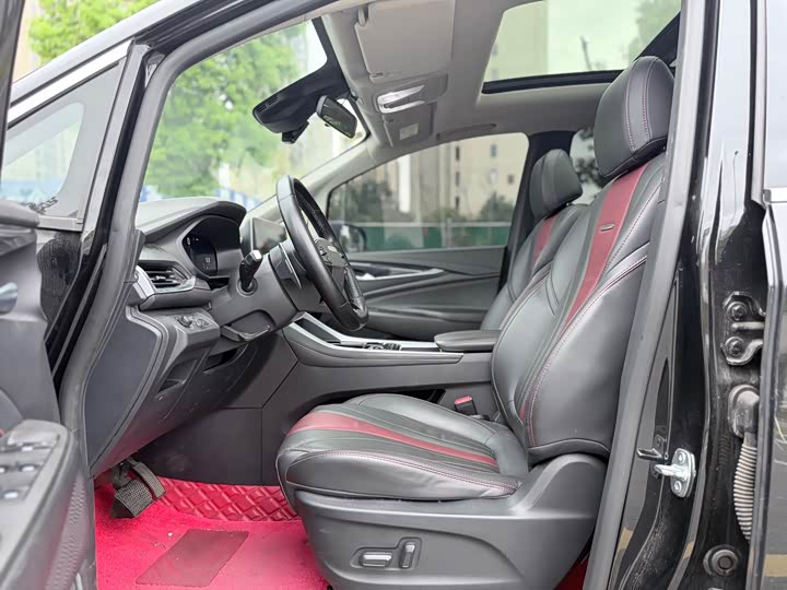 Фото 9 - Maxus G50