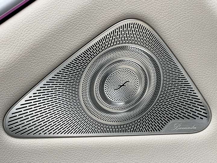 Фото 19 - Mercedes-Benz S-Class