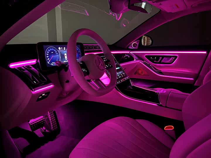 Фото 25 - Mercedes-Benz S-Class