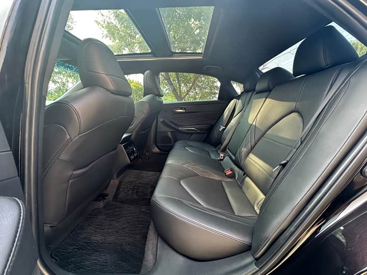 Фото 9 - Toyota Avalon