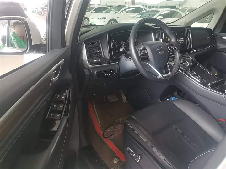 Фото 13 - GAC Trumpchi M8