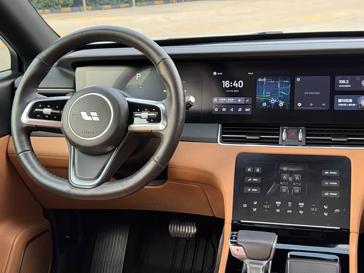 Фото 13 - LiXiang One