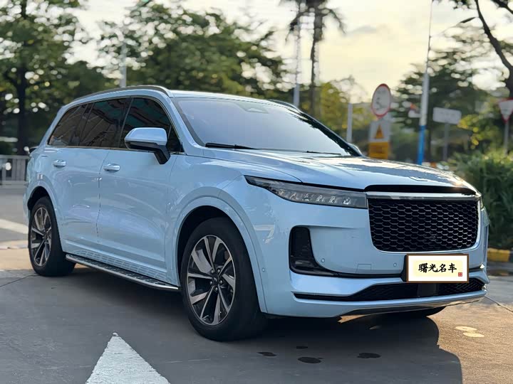 Фото 3 - LiXiang One