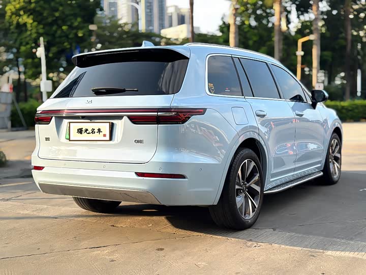 Фото 6 - LiXiang One