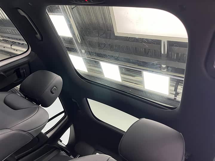 Фото 10 - Mercedes-Benz GLA-Class