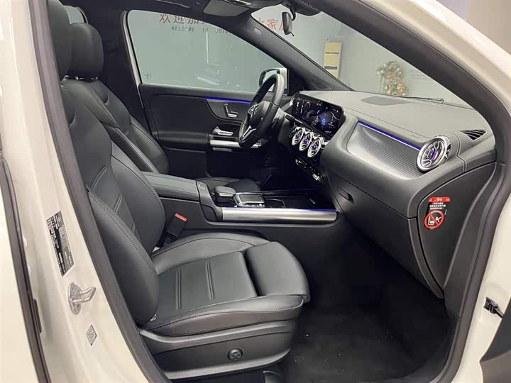 Фото 14 - Mercedes-Benz GLA-Class