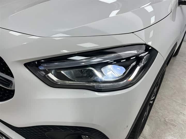 Фото 19 - Mercedes-Benz GLA-Class