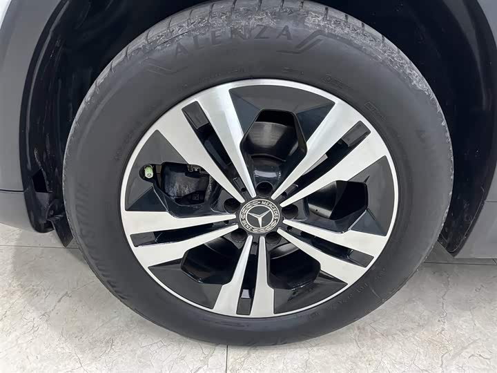 Фото 21 - Mercedes-Benz GLA-Class