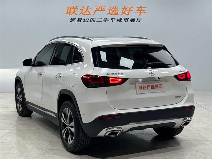 Фото 25 - Mercedes-Benz GLA-Class