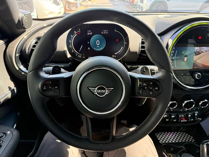 Фото 16 - Mini Clubman