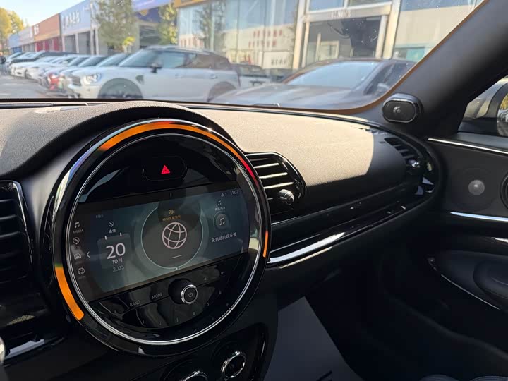 Фото 17 - Mini Clubman