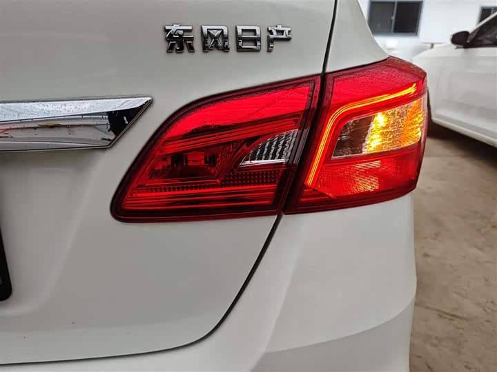Фото 8 - Nissan Sylphy