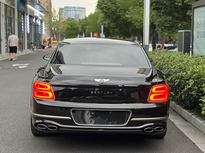 Фото 4 - Bentley Flying Spur Hybrid