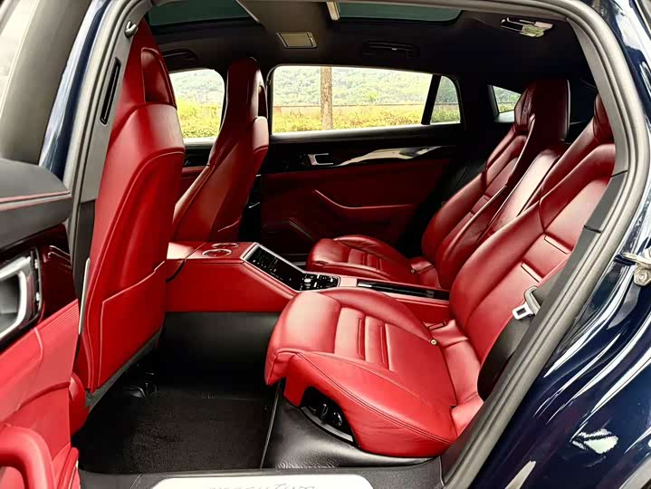 Фото 7 - Porsche Panamera