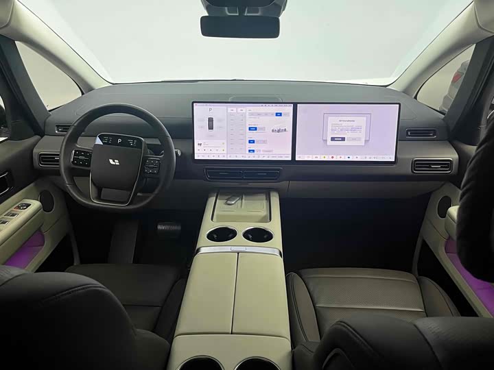 Фото 13 - LiXiang Mega