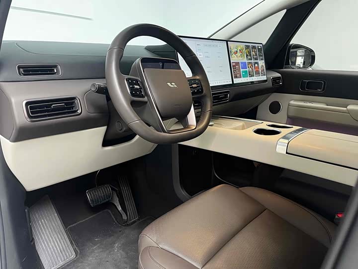 Фото 9 - LiXiang Mega