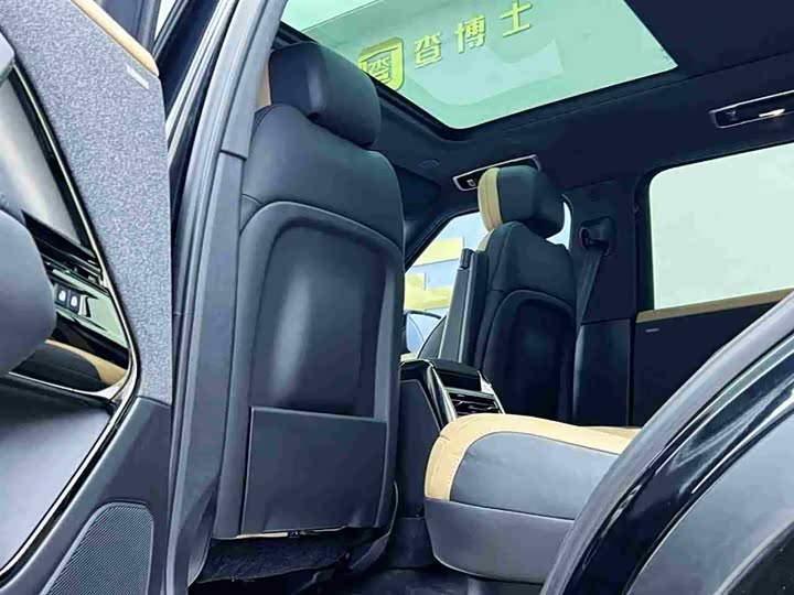 Фото 10 - Land Rover Range Rover Sport