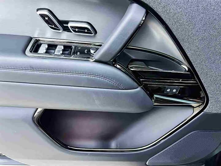 Фото 22 - Land Rover Range Rover Sport