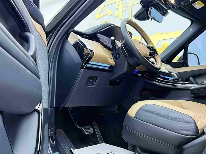 Фото 7 - Land Rover Range Rover Sport