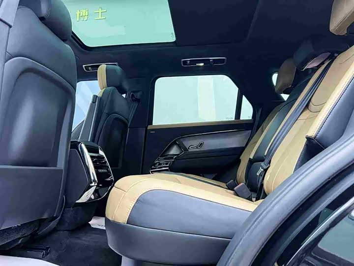 Фото 9 - Land Rover Range Rover Sport