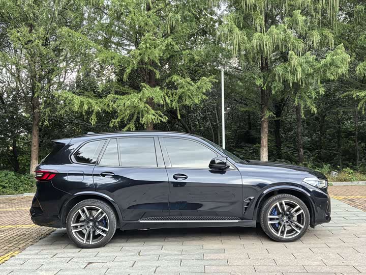 Фото 4 - BMW X5 M