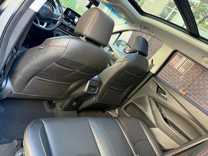 Фото 14 - Chevrolet Orlando