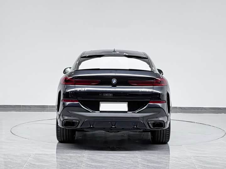 Фото 14 - BMW X6