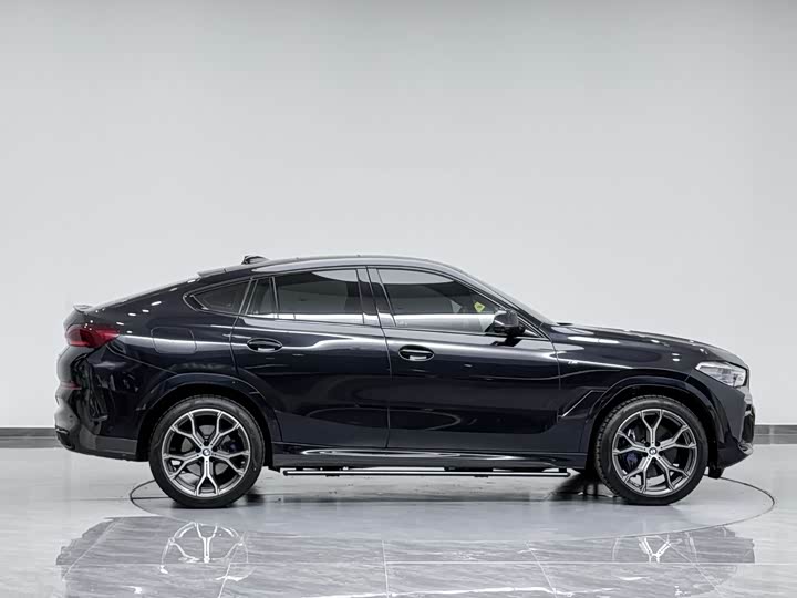 Фото 16 - BMW X6