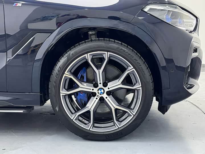 Фото 27 - BMW X6