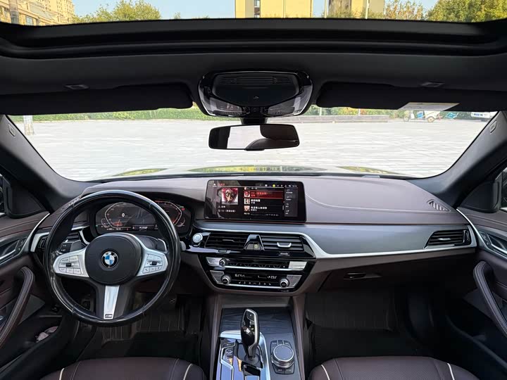 Фото 12 - BMW 5 Series