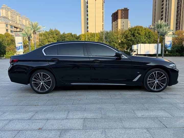 Фото 6 - BMW 5 Series