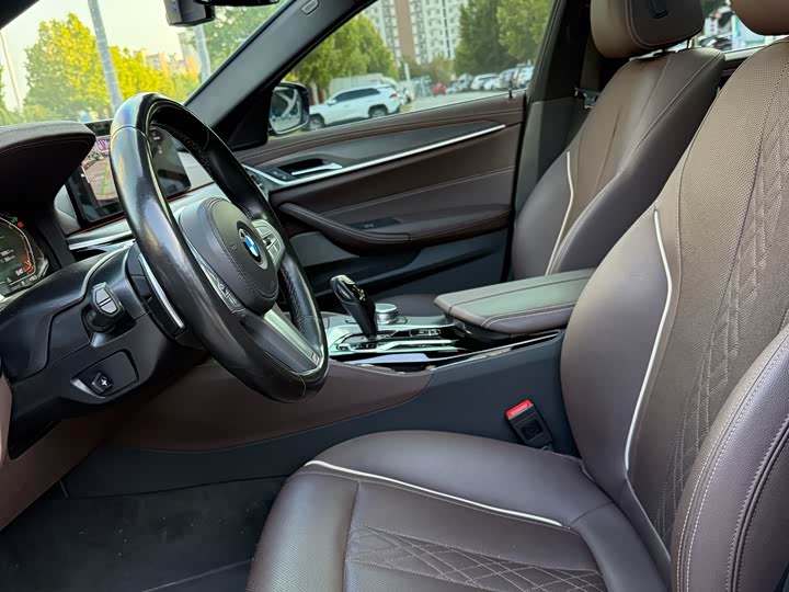 Фото 8 - BMW 5 Series