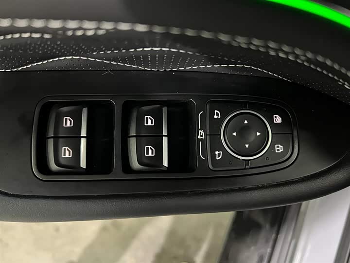 Фото 11 - Tank 300